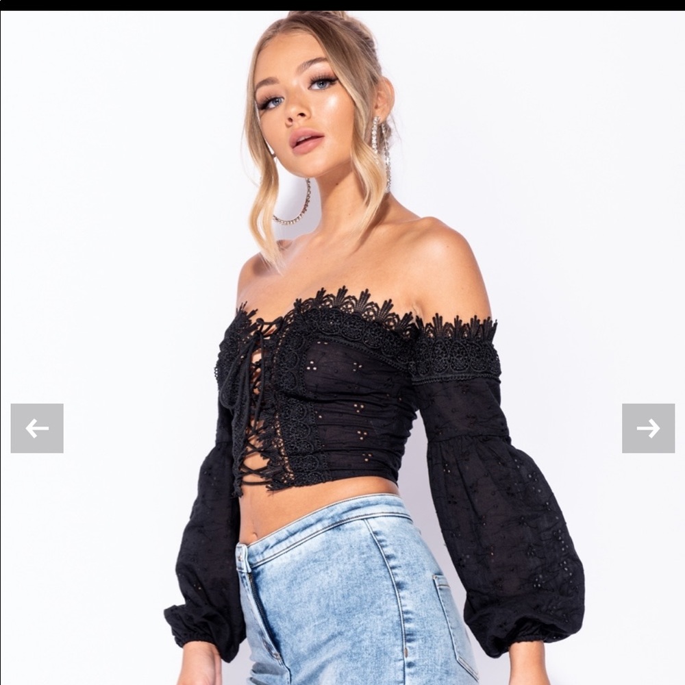 🖤BRODERIE LACE UP FRONT PUFF SLEEVE CROP TOP🖤 - Picture 5 of 7